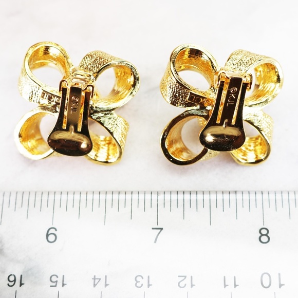 Vintage Kenneth Jay Lane 3-D Bow Clip-On Earrings - Picture 5 of 16